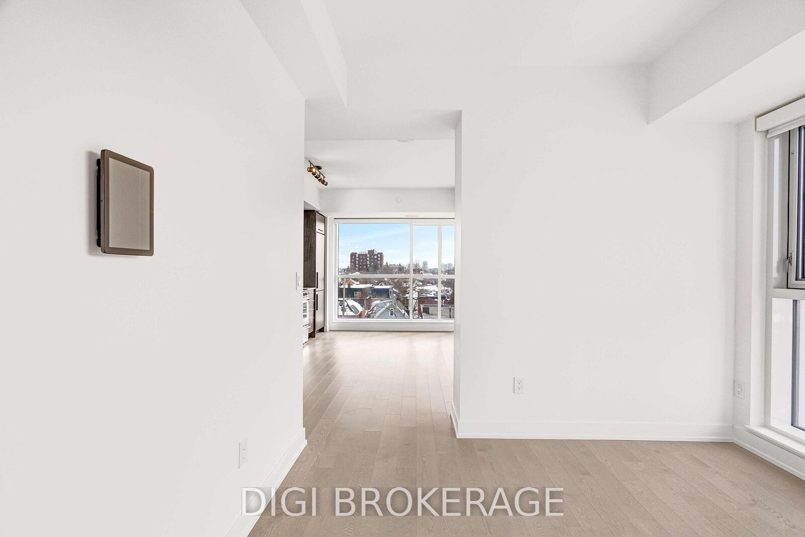 Property Photo:  560 Rideau Street 1007  ON K1N 5Z8 