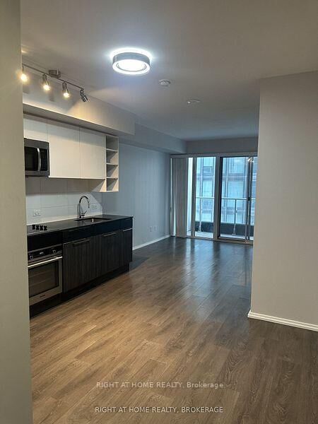 Property Photo:  68 Shuter Street 1507  ON M5B 1B4 