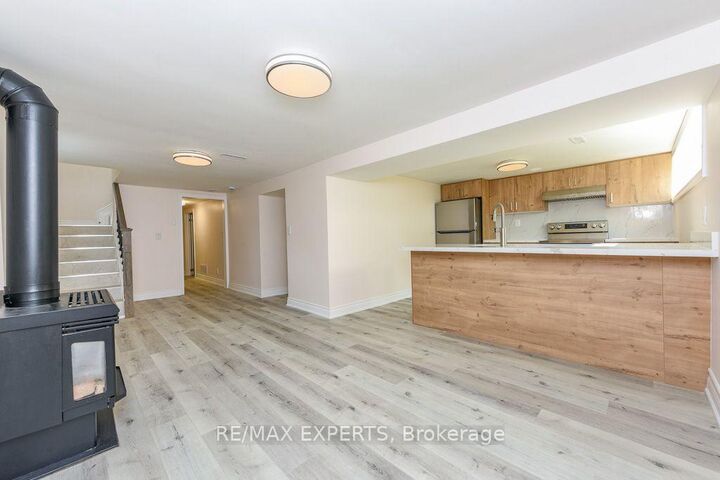 Property Photo:  22 Rubydale Gardens  ON M9L 1B9 
