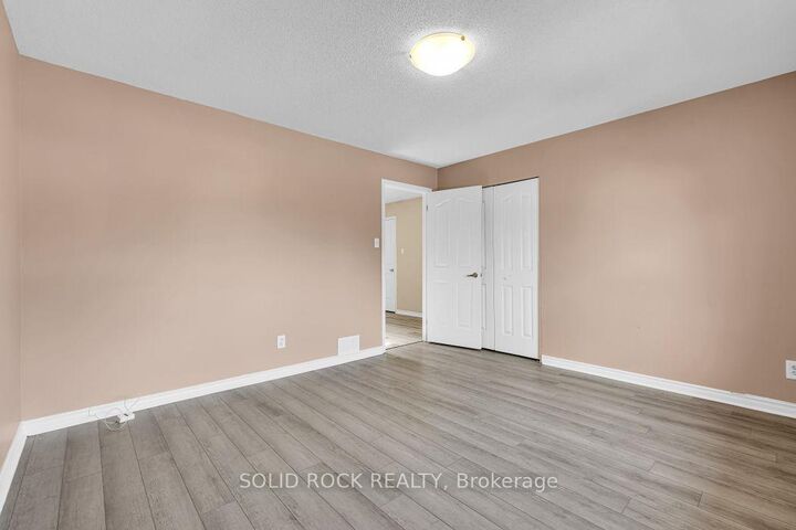 Property Photo: 2830 Gothwood Place ON K1T 2V4
