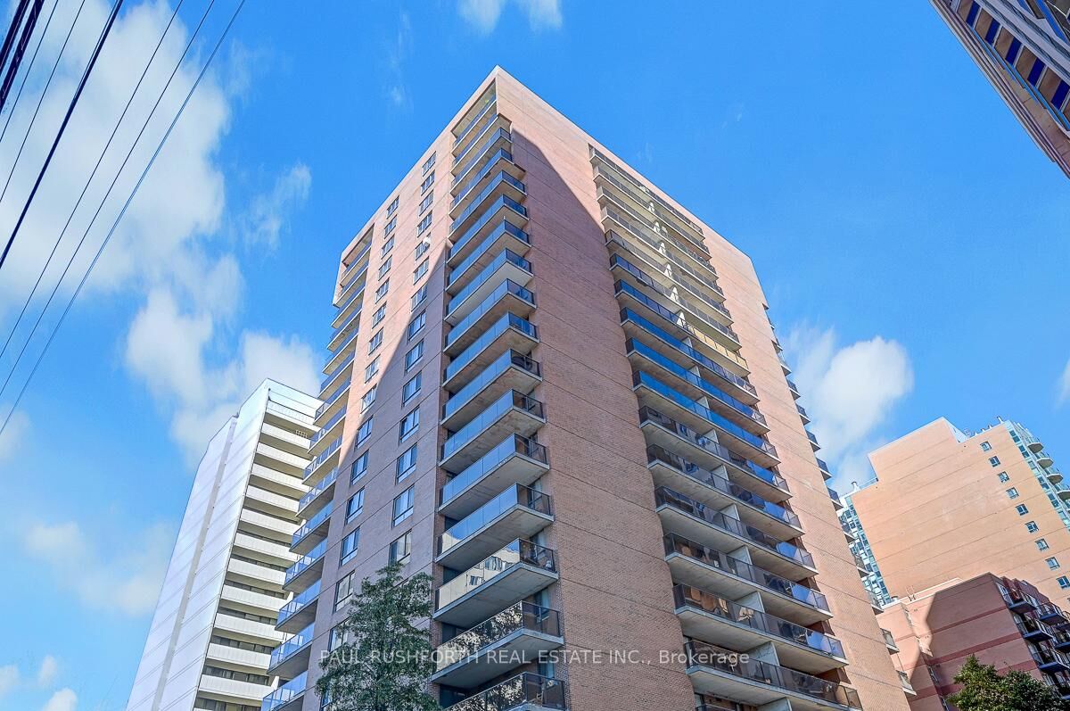 Property Photo: 475 Laurier Avenue W 1703 ON K1R 7X1