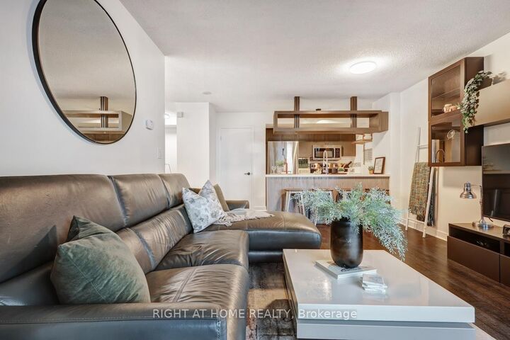 Property Photo:  81 Navy Wharf Court 2316  ON M5V 3S2 