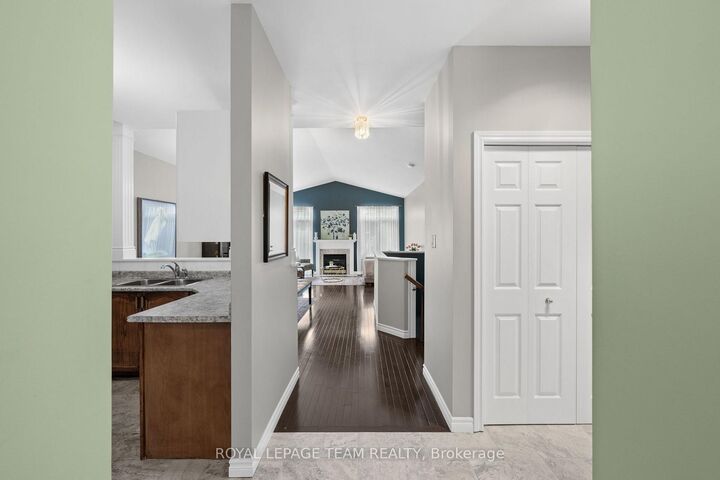 Property Photo:  52 Village Walk Private  ON K4M 1L1 