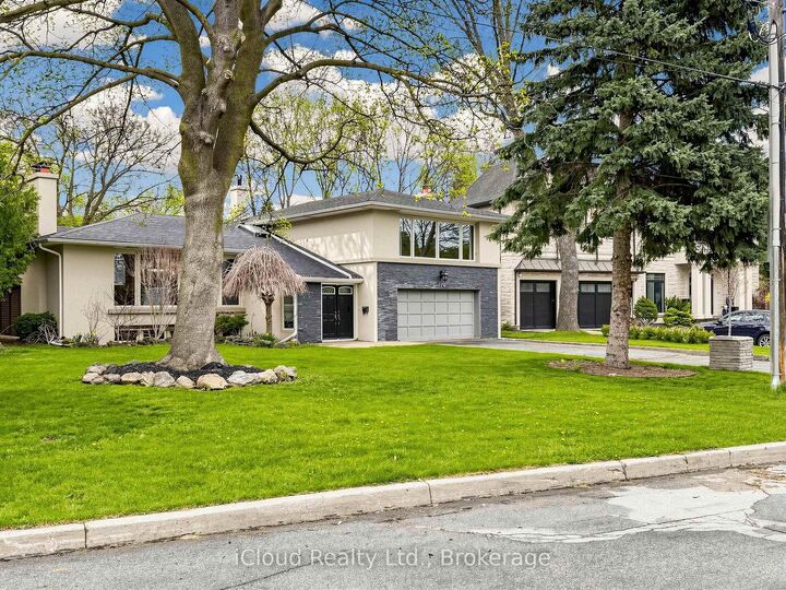 Property Photo: 164 Munro Boulevard ON M2P 1C8