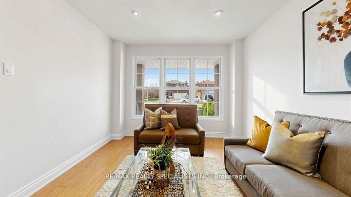 Property Photo:  59 Sunforest Drive  ON L6Z 2W7 