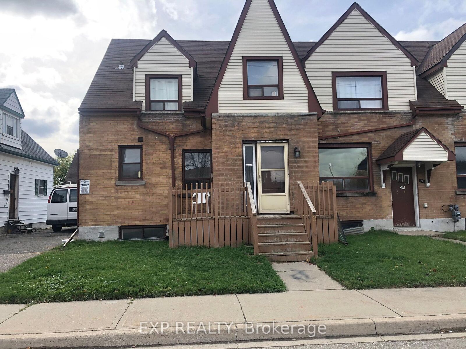 Property Photo:  1 Henderson Avenue 5  ON L6Y 1J6 