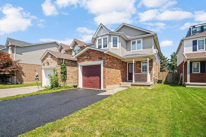 1831 Dalhousie Crescent — photo 1
