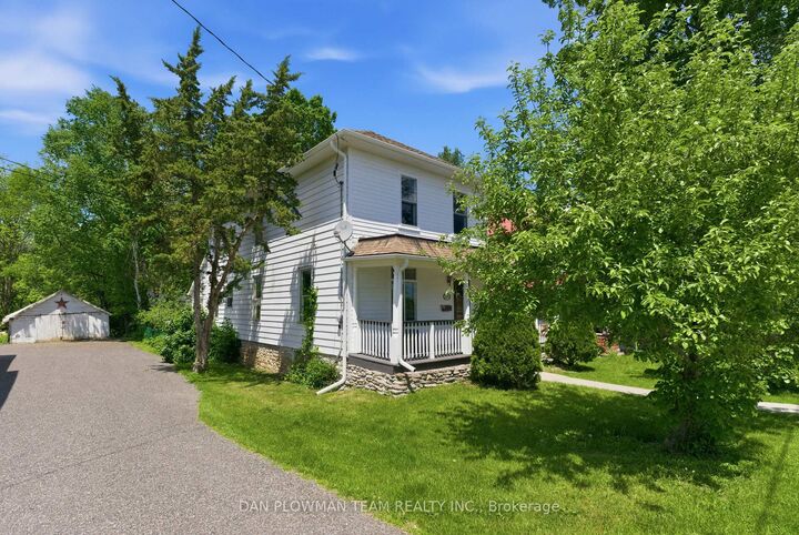 Property Photo: 202 Queen Street ON K0L 1L0