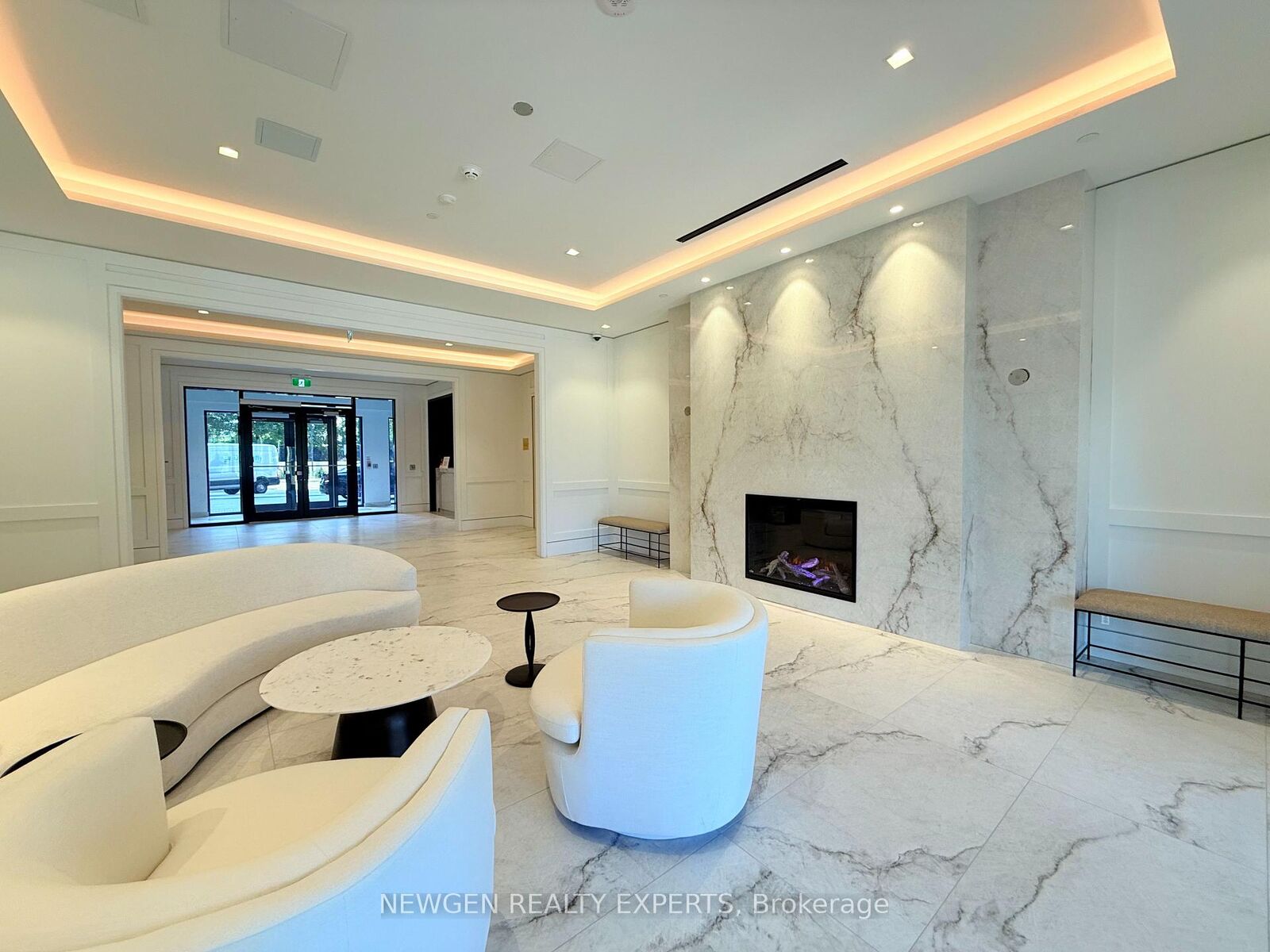 Property Photo:  4010 Eglinton Avenue W 707  ON M9A 0G5 