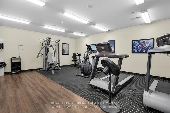 Property Photo:  1030 Coronation Drive 111  ON N6G 0G5 