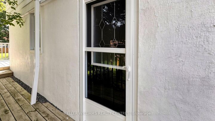 Property Photo:  185 Newton Street Lower  ON L3Y 3K6 