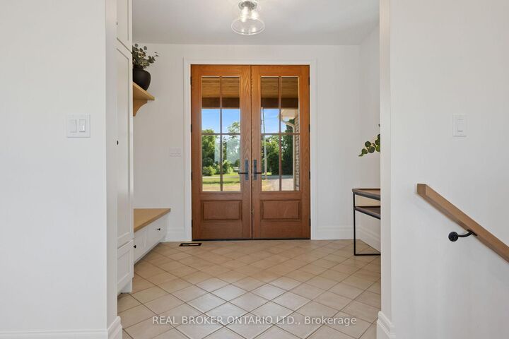 Property Photo: 2427 East Quarter Line ON N4B 2W4