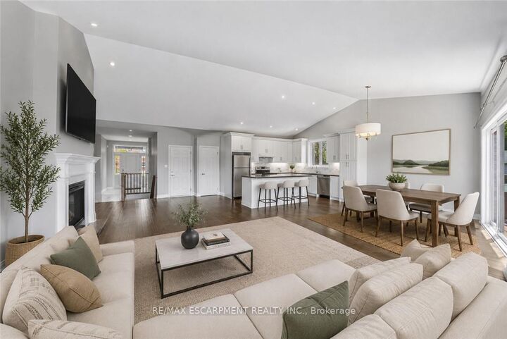 Property Photo: 602 Cochrane Road ON L8K 3H6