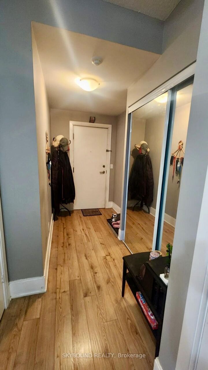 Property Photo: 330 Burnhamthorpe Road W 1404 ON L5B 0E1