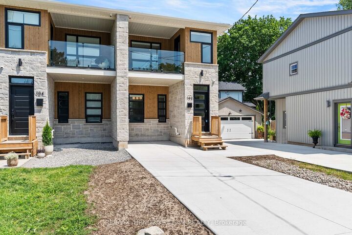 Property Photo:  102 Broadway Avenue  ON L2M 1M8 