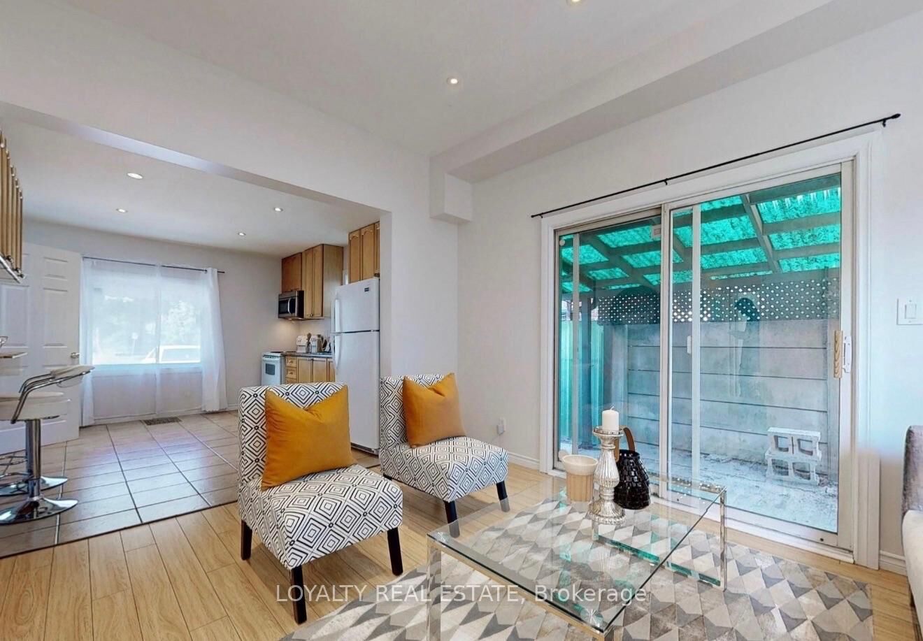 Property Photo:  4 McMurchy Avenue S 1  ON L6Y 1X9 