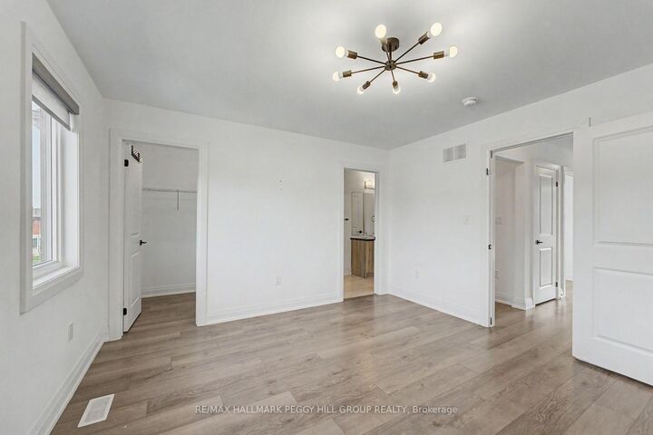 Photo de la propriété: 60 Fairlane Avenue ON L9J 0M9