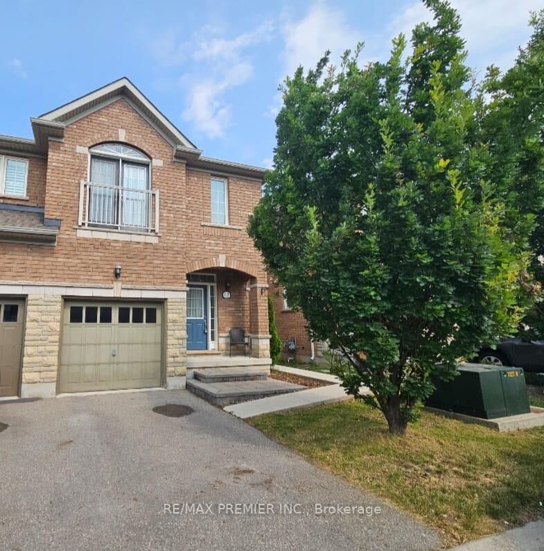 Property Photo: 745 Farmstead Drive 12 ON L9T 8B1