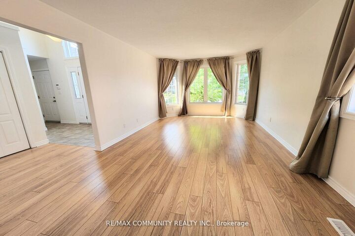 Property Photo:  24 Sunshine Lane  ON K8V 6X7 