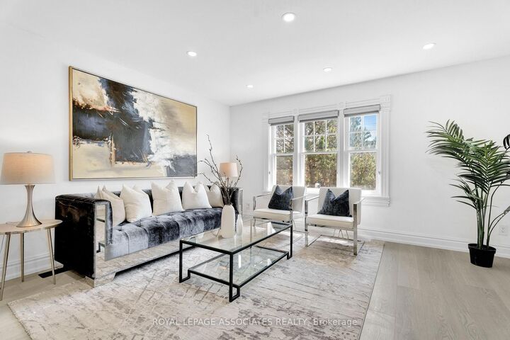 Property Photo: 42 Rossland Road W ON L1G 2W1