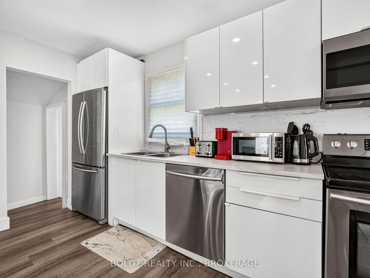 Property Photo: 642 Penner Road ON L0S 1J0