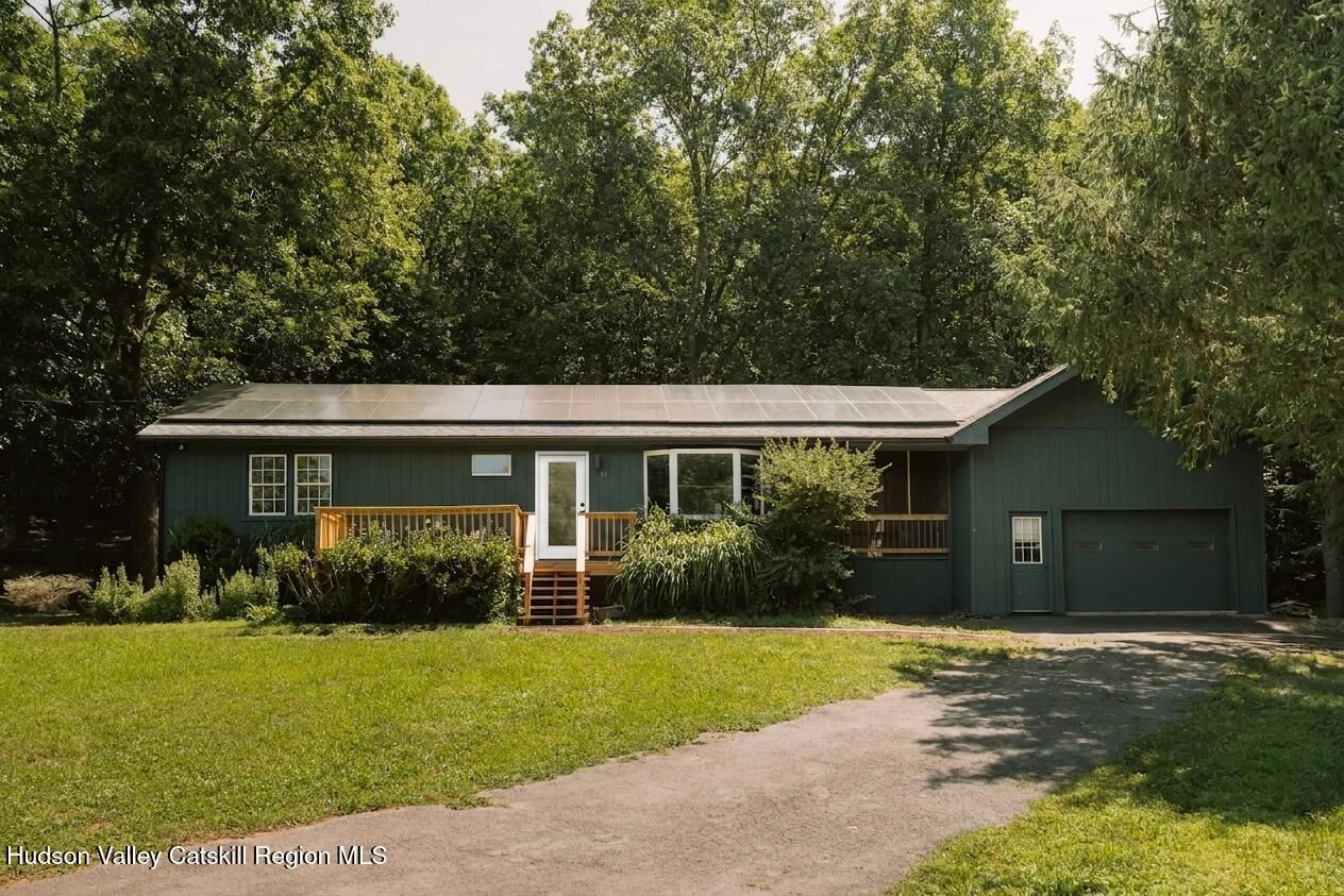 Property Photo:  19 Alta Vista  NY 12414 