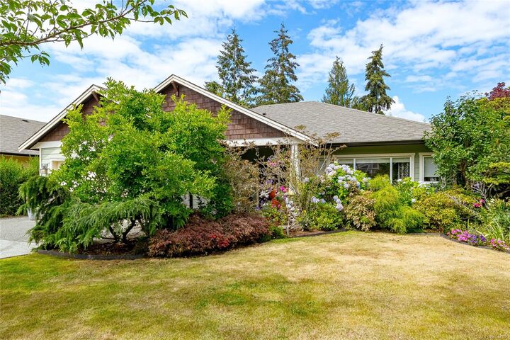 Property Photo: 1617 Simon Pl BC V0R 1N1