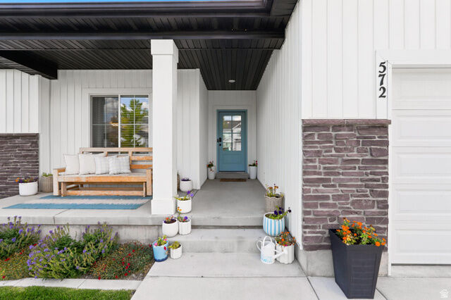 Property Photo: 572 S 690 E UT 84319