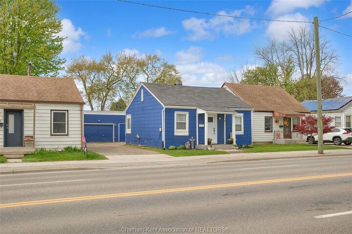 14 McNaughton Avenue — photo 1