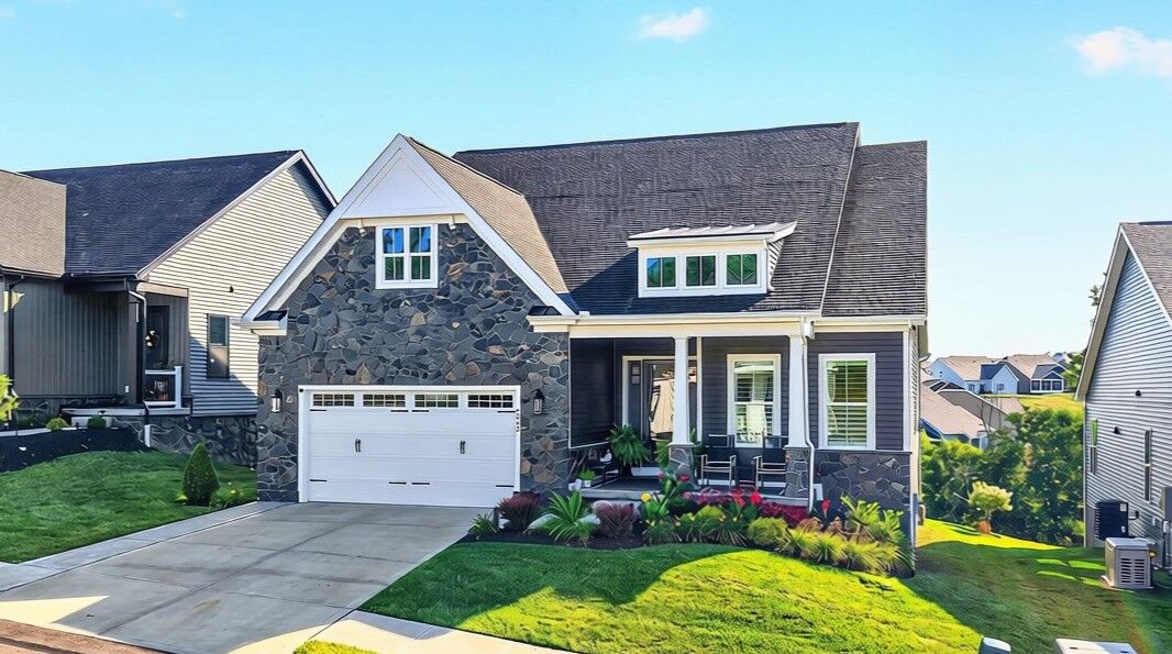 Property Photo:  2025 Froman Dr  PA 15005 