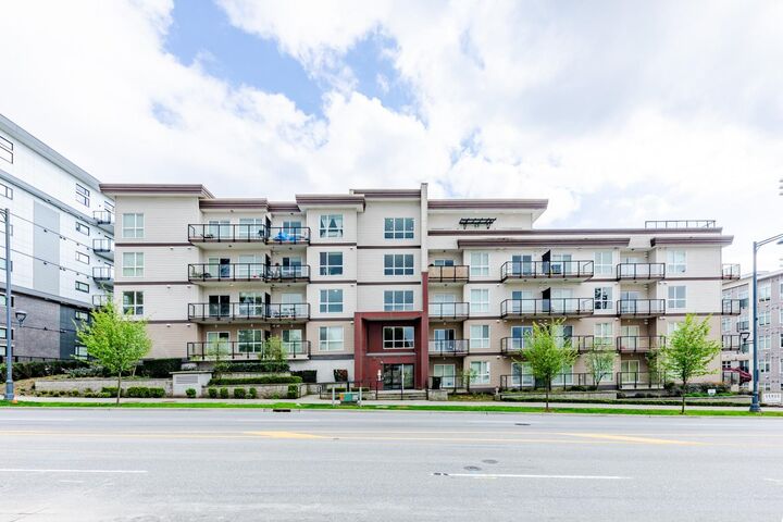 13768 108 Avenue 323 — photo 1