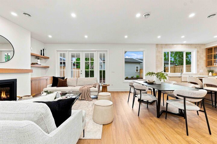 Property Photo: 5841 48A Avenue BC V4K 1Y5