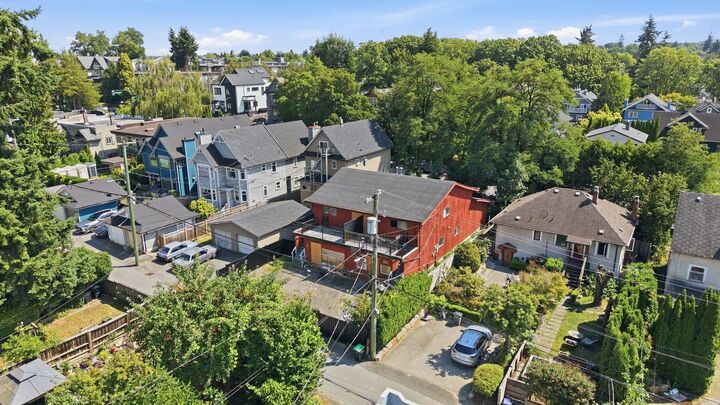 Property Photo: 57 W 12th Avenue BC V5Y 1T4