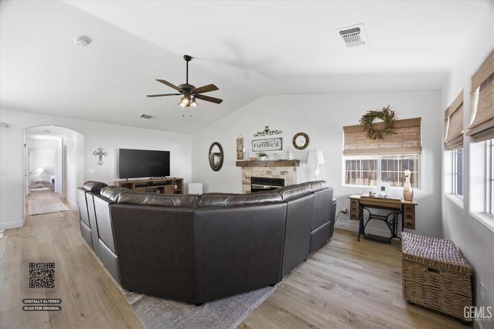 Property Photo: 4819 Goal Point Street CA 93312