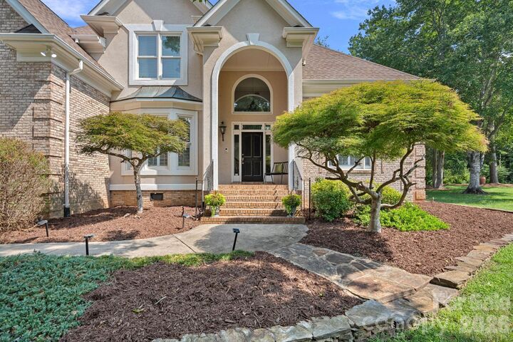 Property Photo:  5006 Cranston Court  NC 28277 
