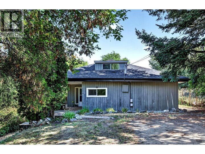 Property Photo: 150 Beachview Road BC V2H 1M5