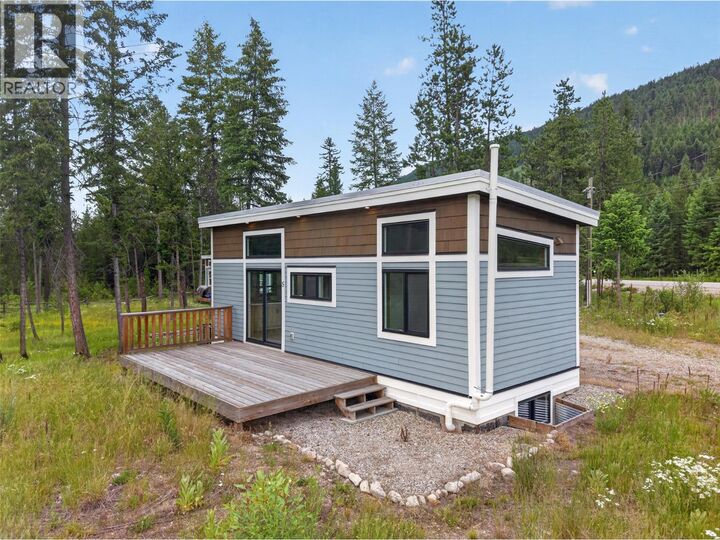 5533 33 Highway 1 — photo 1