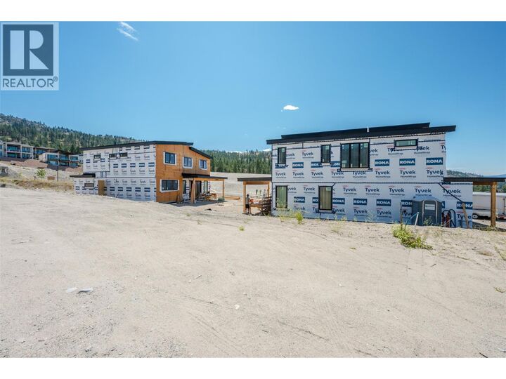 Property Photo: 128 Deer Place BC V2A 0J8