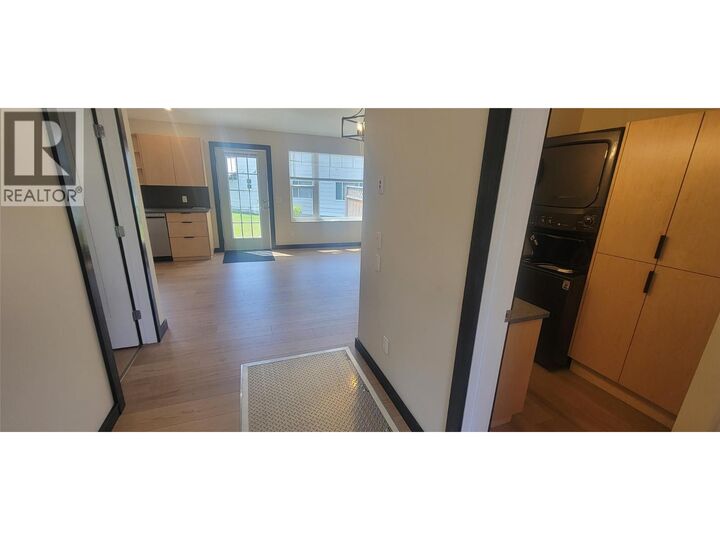 Property Photo: 611 Casley Court 3 BC V0G 1S1