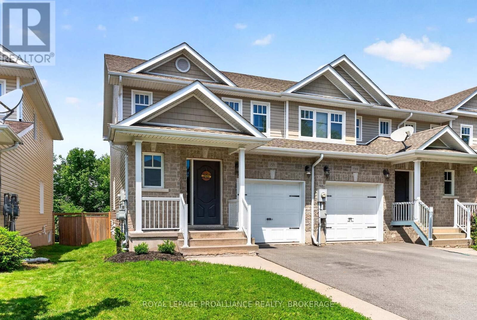 Property Photo: 1571 Crimson Crescent ON K7P 0J3