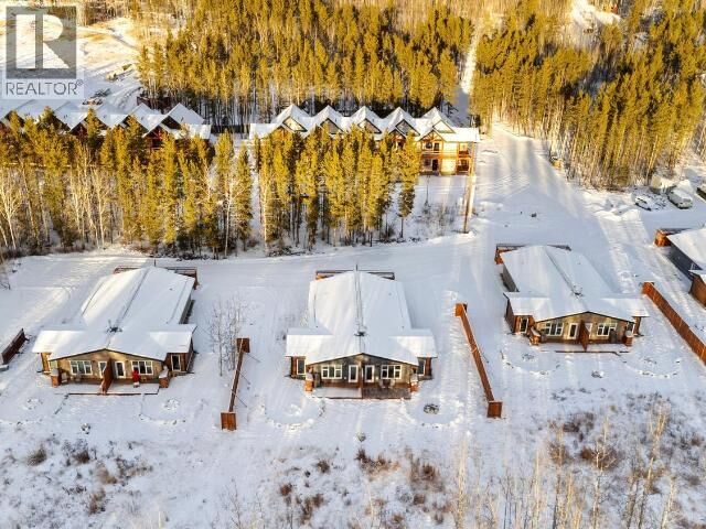 Property Photo:  32 Takhini Meadows Drive  YT Y1A 7A2 