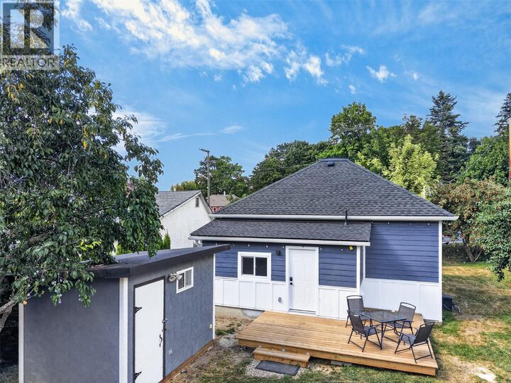 630 Okanagan SE Avenue — photo 1