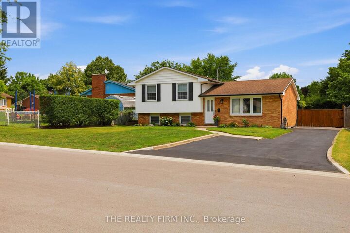 Property Photo: 162 Oakwood Drive ON N0L 1G3