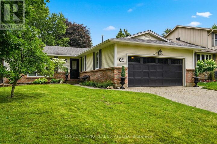 Property Photo:  23 Greenbrier Crescent  ON N6J 3X6 