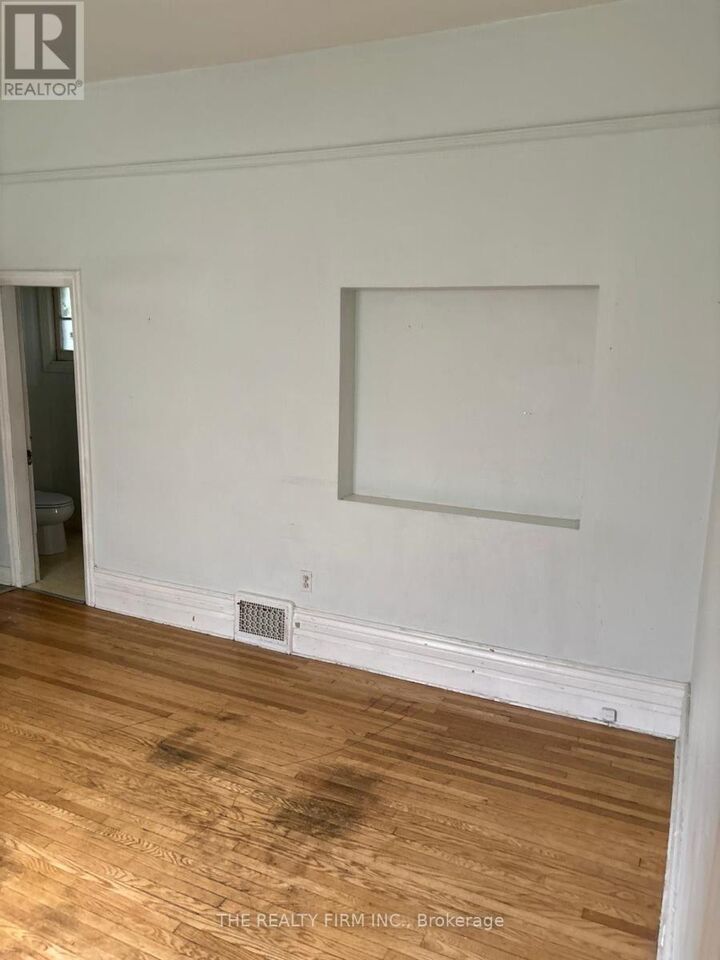 Property Photo:  361 Piccadilly Street A  ON N6A 1S9 