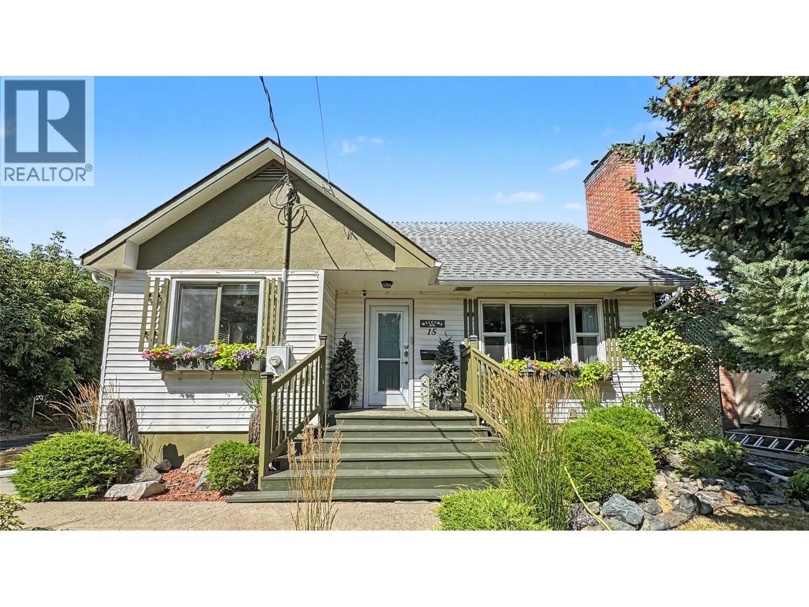 Property Photo: 15 15th Avenue South BC V1C 2Y4