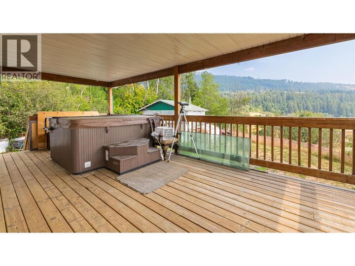 Photo de la propriété:  4840 Lower Wynndel Road  BC V0B 2N1 