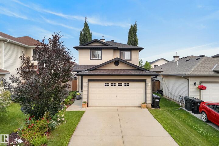 Property Photo: 76 Leyland Way AB T7X 4P2