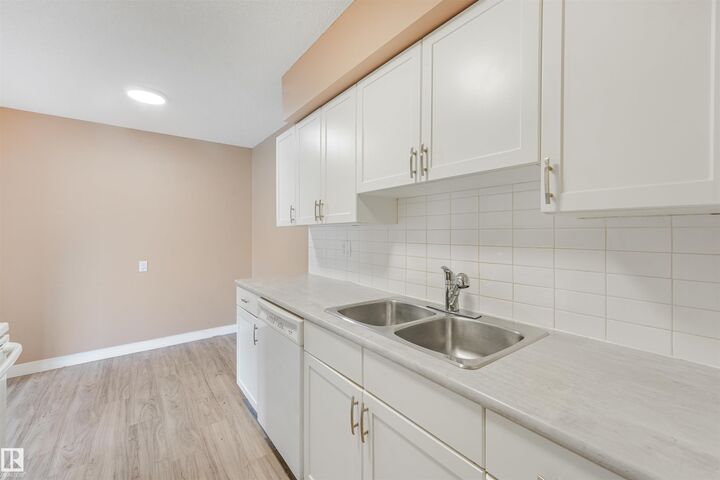 Property Photo: 14120 80 Street NW 8 AB T5C 1L6