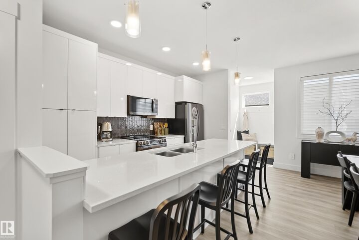 175 Kinglet Boulevard NW — photo 1